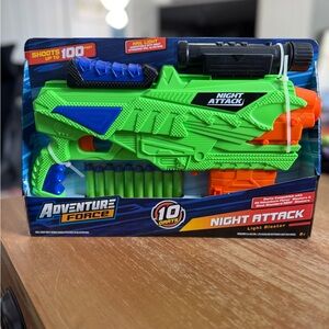 New Adventure Force Night Attack Light Blaster gun toy darts Shoots 100ft